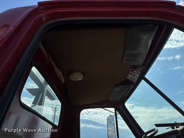 image for item EM8305 1982 GMC Brigadier truck cab and chassis