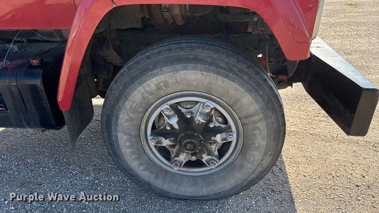 image for item EM8305 1982 GMC Brigadier truck cab and chassis