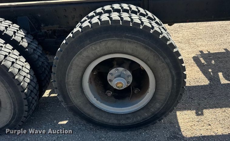 image for item EM8305 1982 GMC Brigadier truck cab and chassis