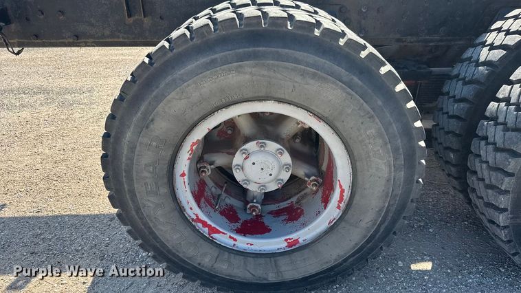 image for item EM8305 1982 GMC Brigadier truck cab and chassis