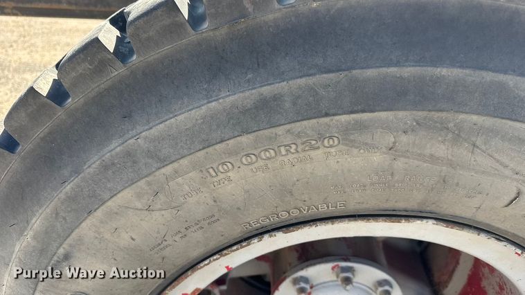 image for item EM8305 1982 GMC Brigadier truck cab and chassis