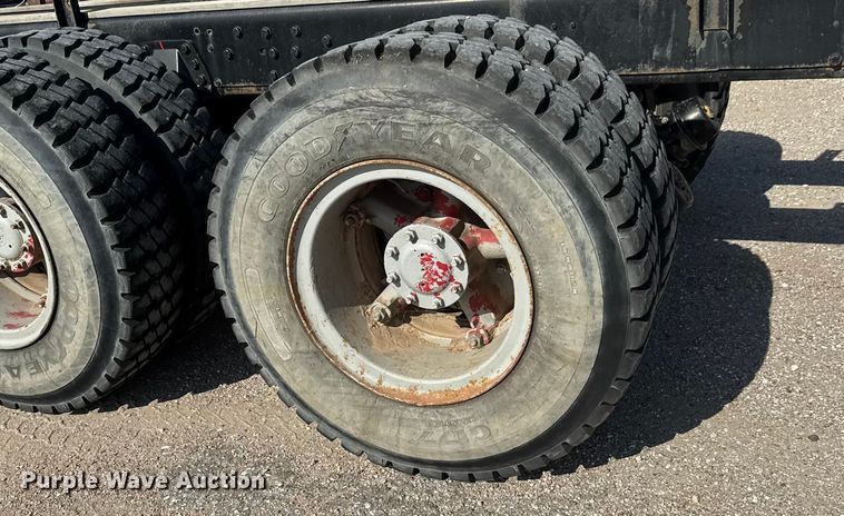 image for item EM8305 1982 GMC Brigadier truck cab and chassis