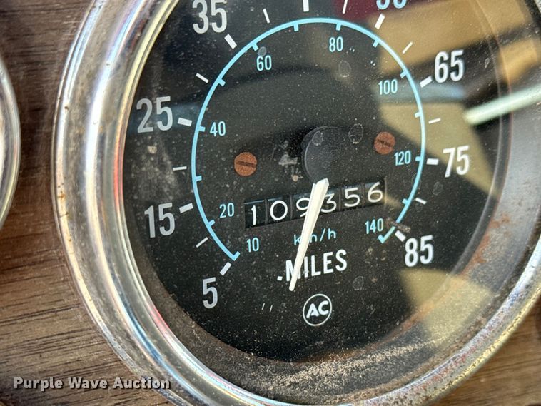 image for item EM8305 1982 GMC Brigadier truck cab and chassis