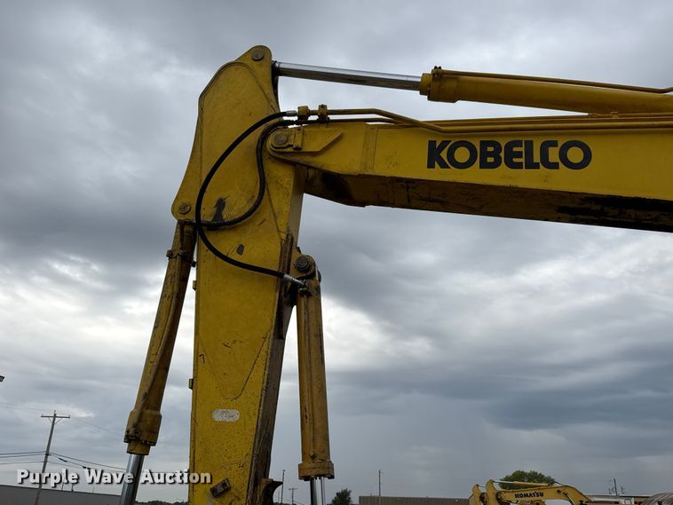 image for item EM8389 2005 Kobelco SK210LC excavator