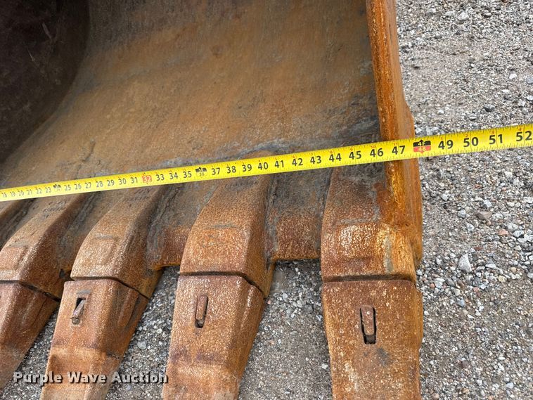 image for item EM8389 2005 Kobelco SK210LC excavator