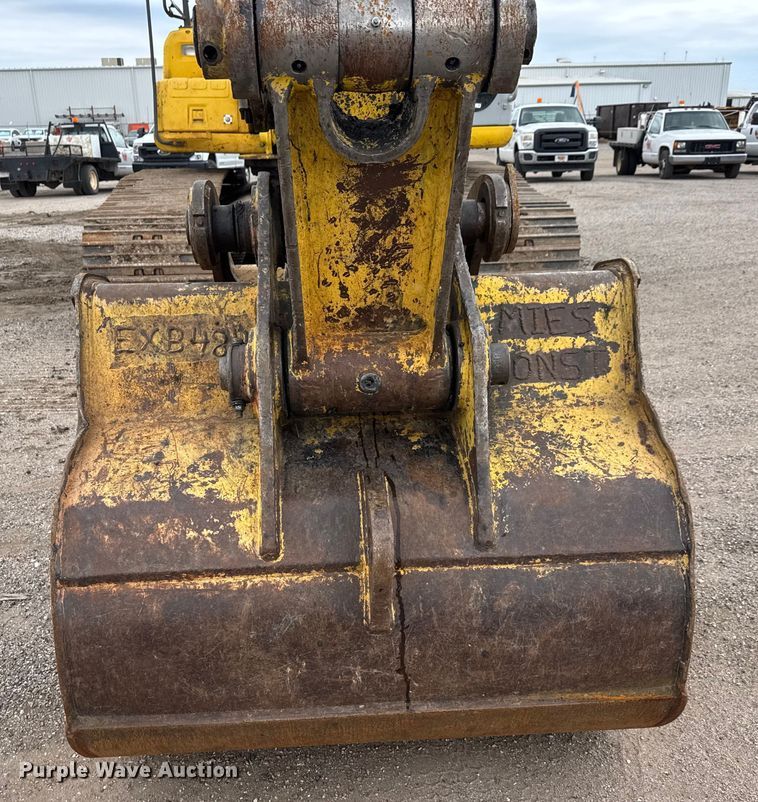 image for item EM8389 2005 Kobelco SK210LC excavator