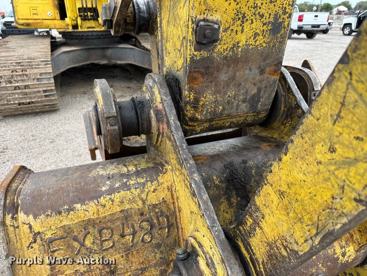 image for item EM8389 2005 Kobelco SK210LC excavator