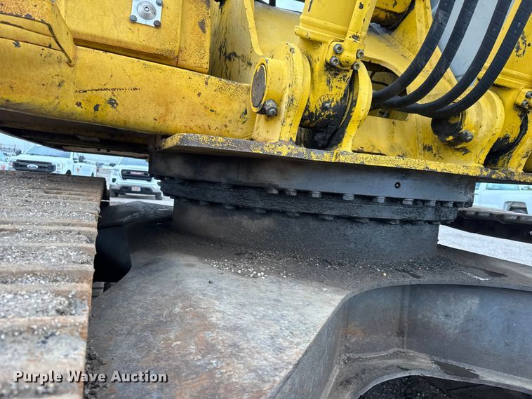 image for item EM8389 2005 Kobelco SK210LC excavator