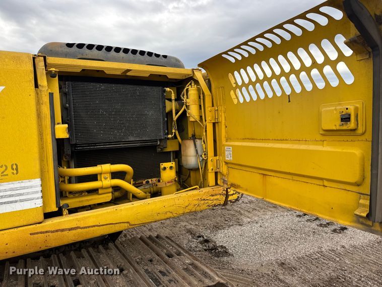 image for item EM8389 2005 Kobelco SK210LC excavator