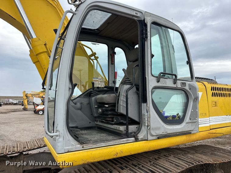 image for item EM8389 2005 Kobelco SK210LC excavator