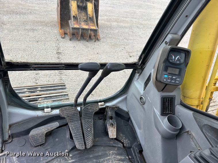 image for item EM8389 2005 Kobelco SK210LC excavator