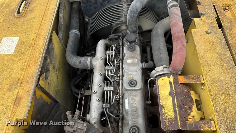 image for item EM8389 2005 Kobelco SK210LC excavator