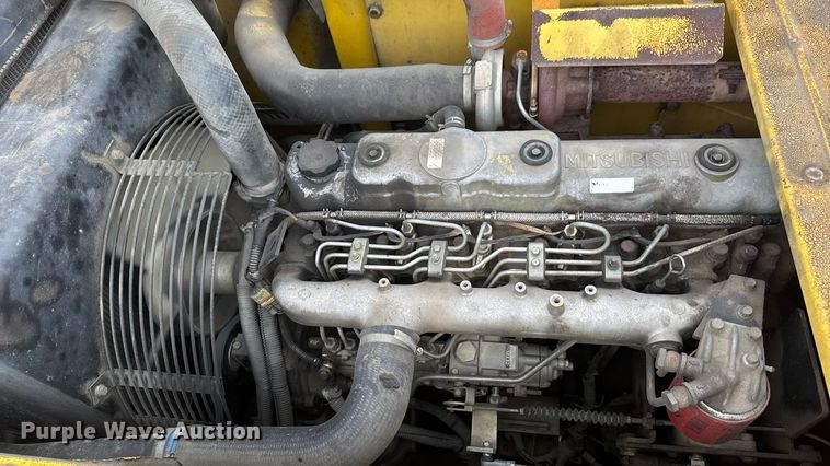 image for item EM8389 2005 Kobelco SK210LC excavator