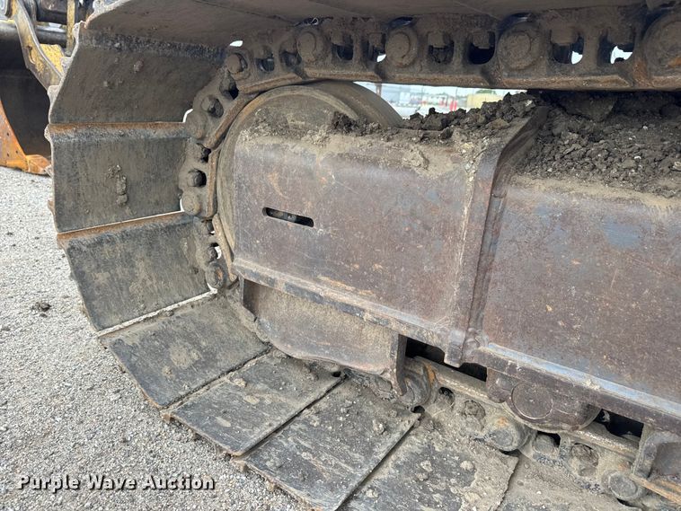 image for item EM8389 2005 Kobelco SK210LC excavator