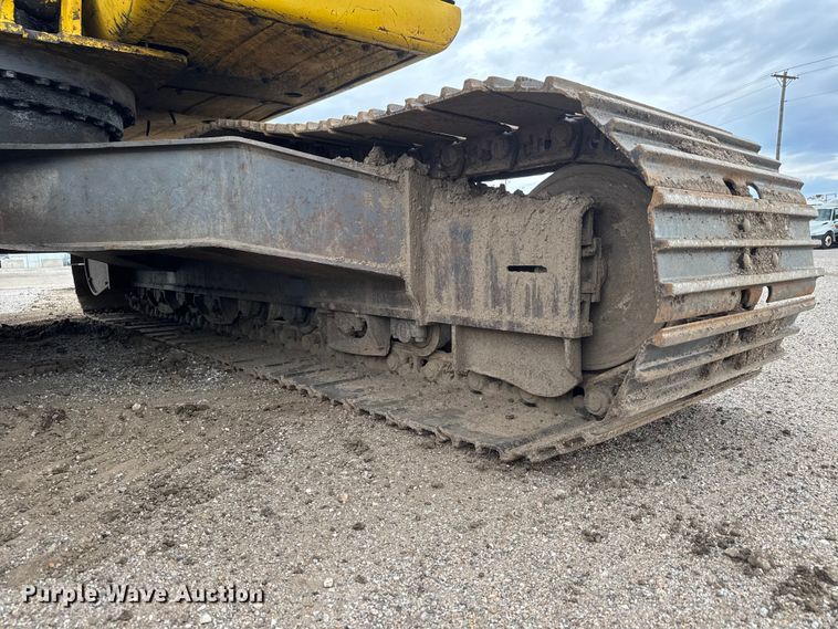 image for item EM8389 2005 Kobelco SK210LC excavator