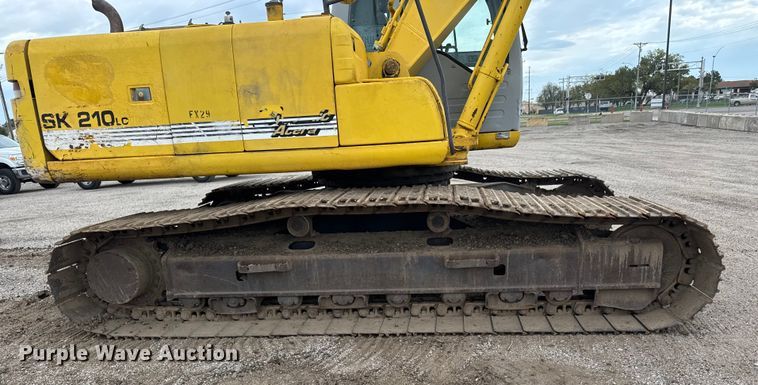 image for item EM8389 2005 Kobelco SK210LC excavator
