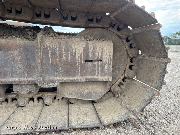 image for item EM8389 2005 Kobelco SK210LC excavator