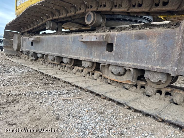 image for item EM8389 2005 Kobelco SK210LC excavator