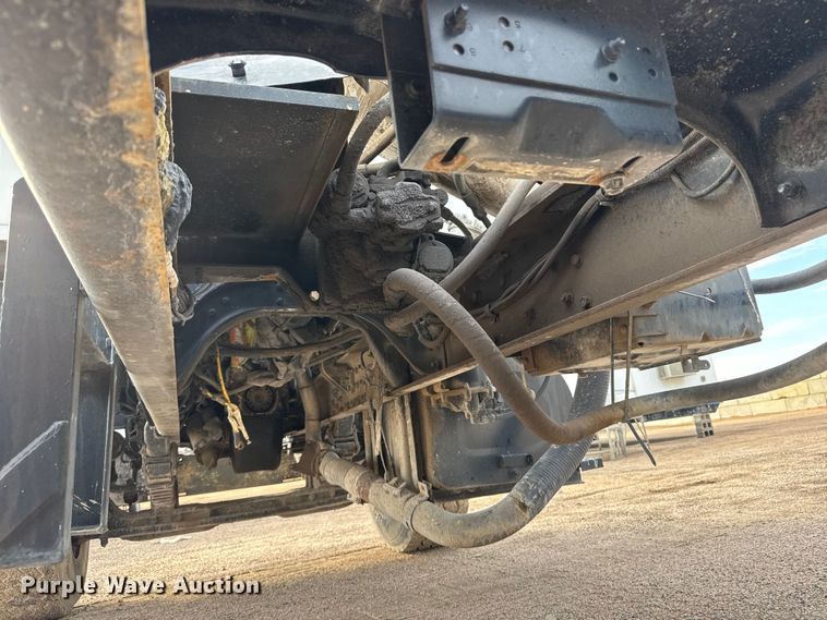 image for item EM8402 1993 Ford LT8000 truck cab and chassis