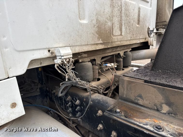 image for item EM8406 2006 Sterling L9500 dump truck