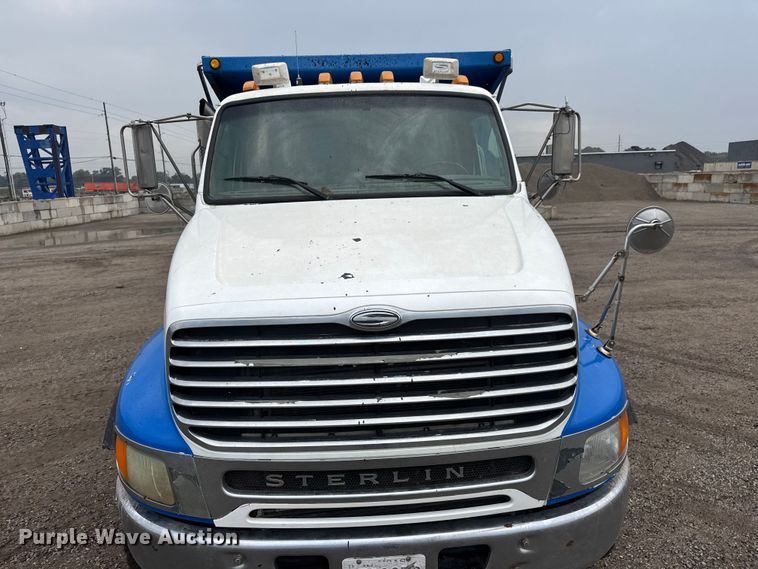 image for item EM8406 2006 Sterling L9500 dump truck