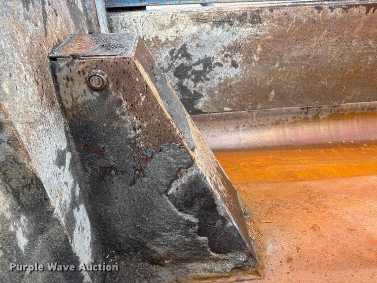 image for item EM8406 2006 Sterling L9500 dump truck