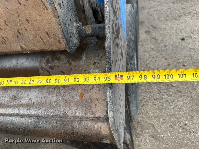 image for item EM8406 2006 Sterling L9500 dump truck