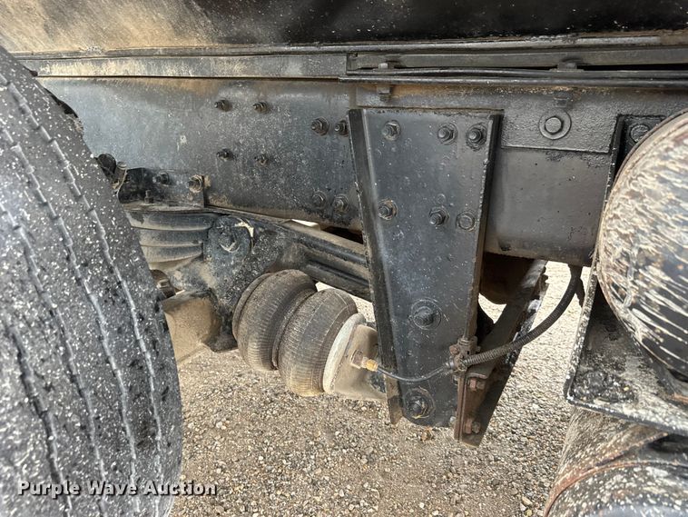 image for item EM8406 2006 Sterling L9500 dump truck