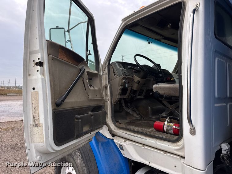 image for item EM8406 2006 Sterling L9500 dump truck