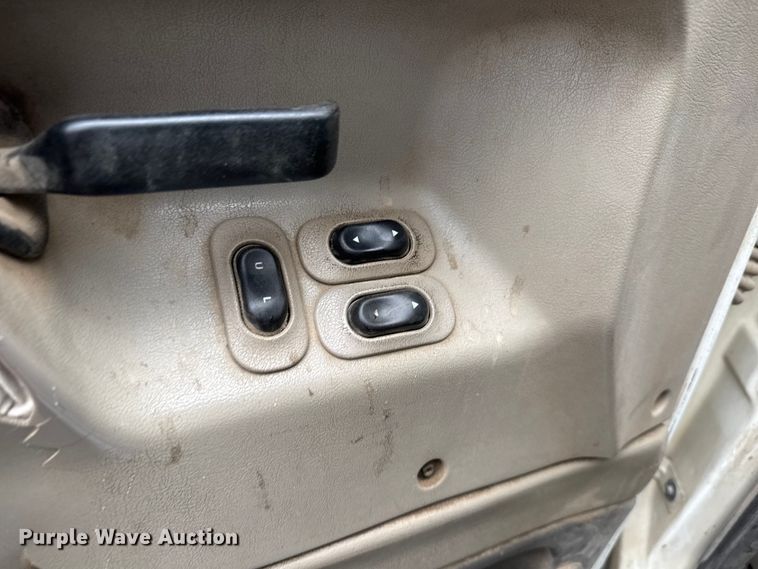 image for item EM8406 2006 Sterling L9500 dump truck