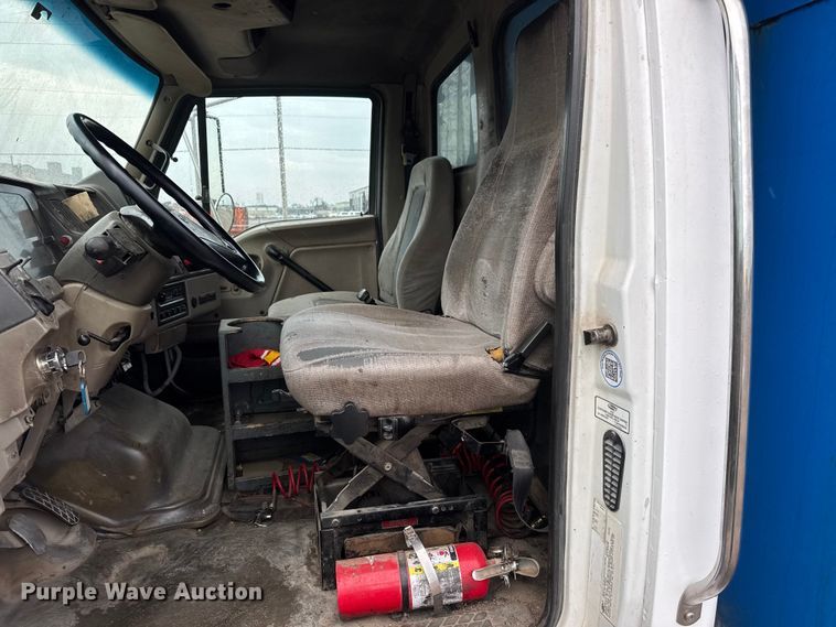 image for item EM8406 2006 Sterling L9500 dump truck