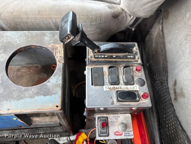 image for item EM8406 2006 Sterling L9500 dump truck