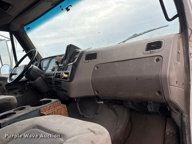 image for item EM8406 2006 Sterling L9500 dump truck