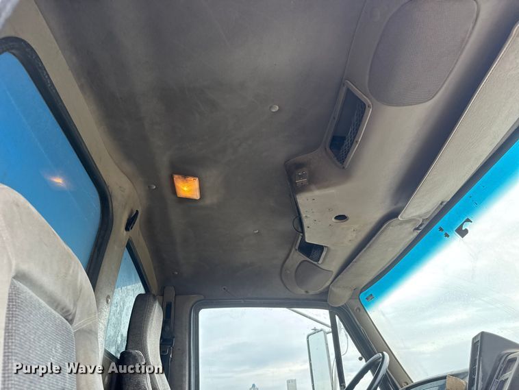 image for item EM8406 2006 Sterling L9500 dump truck