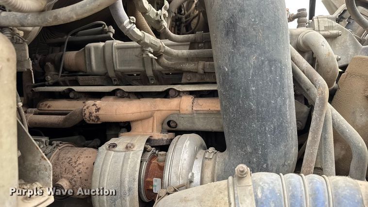 image for item EM8406 2006 Sterling L9500 dump truck