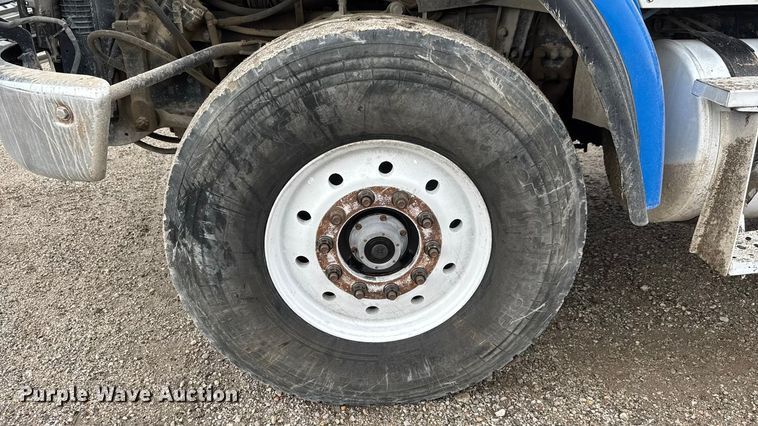 image for item EM8406 2006 Sterling L9500 dump truck