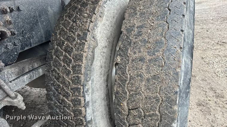 image for item EM8406 2006 Sterling L9500 dump truck