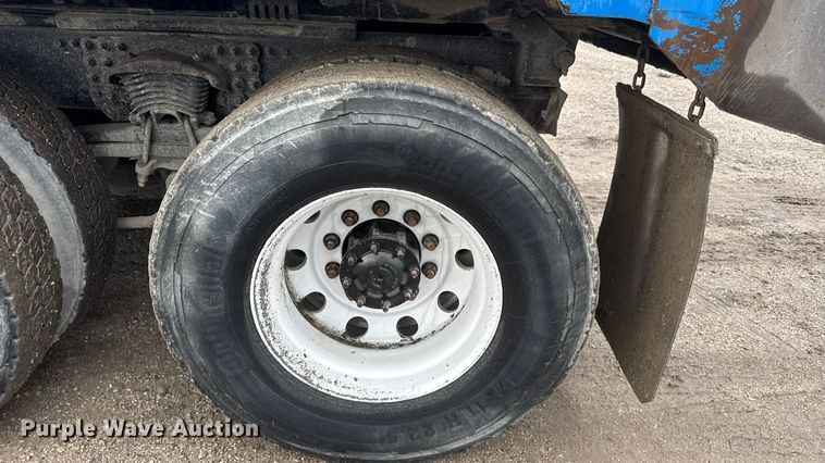 image for item EM8406 2006 Sterling L9500 dump truck