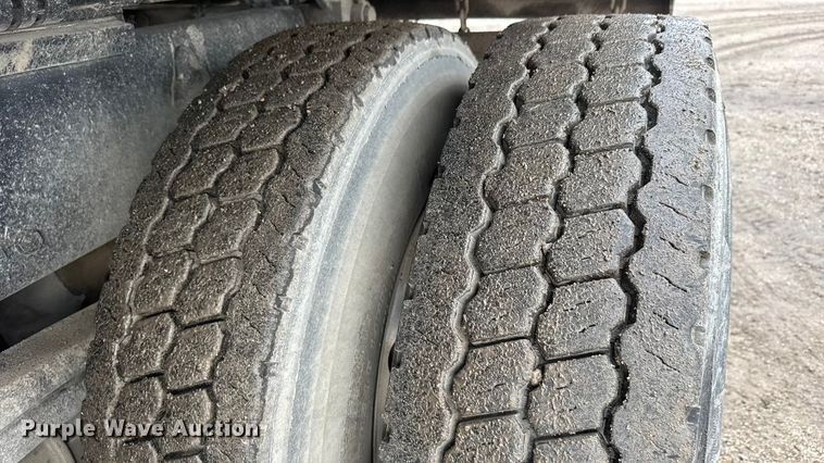 image for item EM8406 2006 Sterling L9500 dump truck