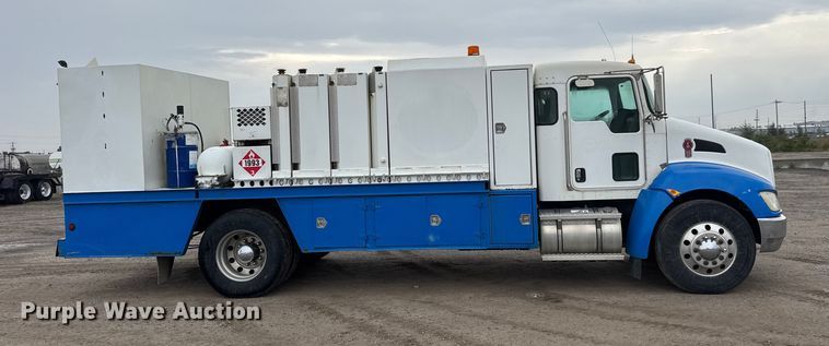 image for item EM8407 2010 Kenworth T370 fuel / lube truck