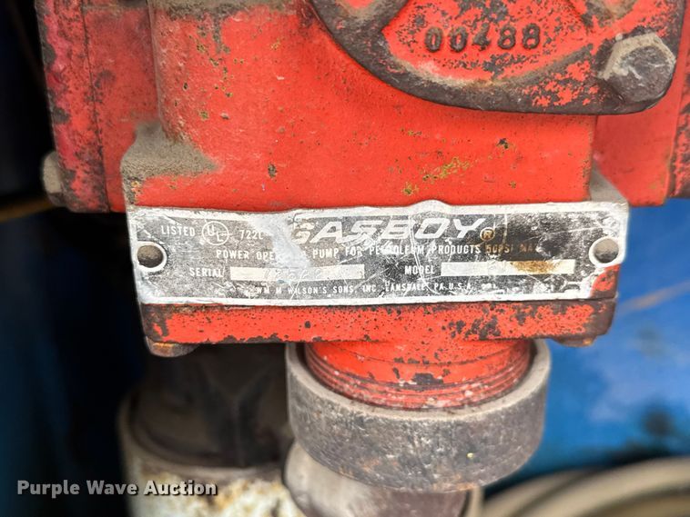 image for item EM8407 2010 Kenworth T370 fuel / lube truck