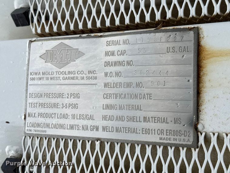 image for item EM8407 2010 Kenworth T370 fuel / lube truck