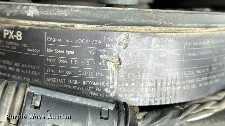 image for item EM8407 2010 Kenworth T370 fuel / lube truck