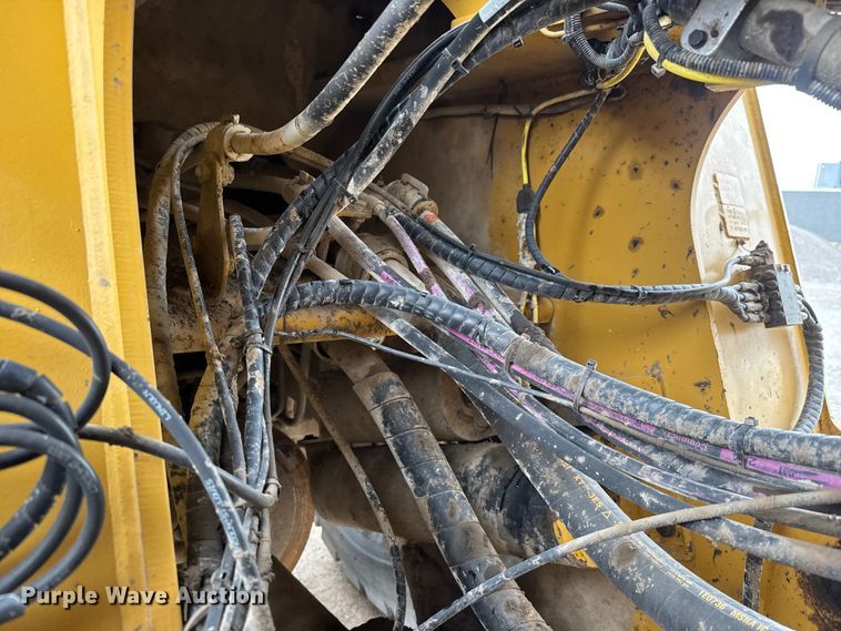 image for item EM8414 2015 Caterpillar 980M wheel loader