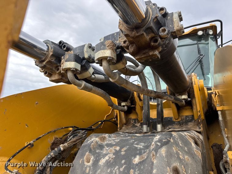 image for item EM8414 2015 Caterpillar 980M wheel loader