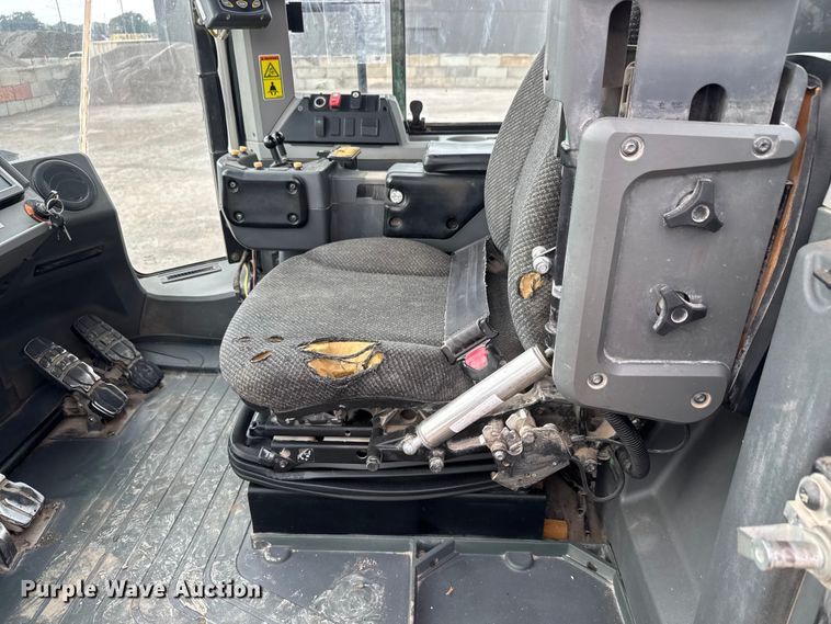 image for item EM8414 2015 Caterpillar 980M wheel loader