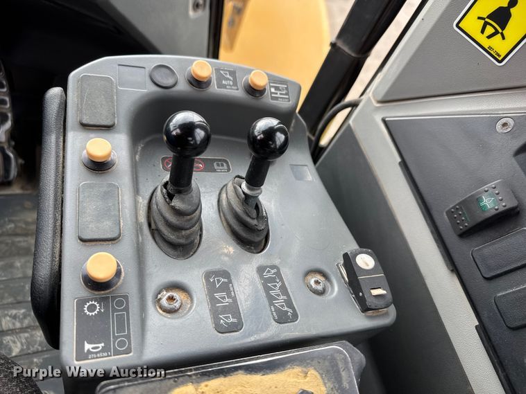 image for item EM8414 2015 Caterpillar 980M wheel loader