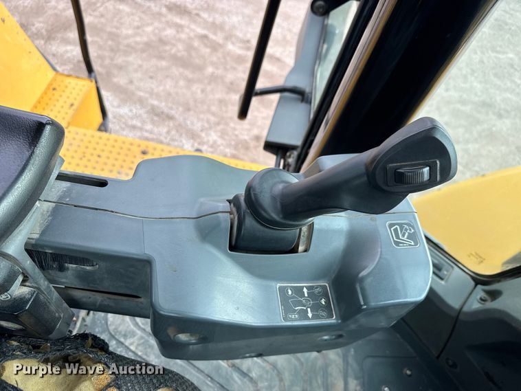 image for item EM8414 2015 Caterpillar 980M wheel loader