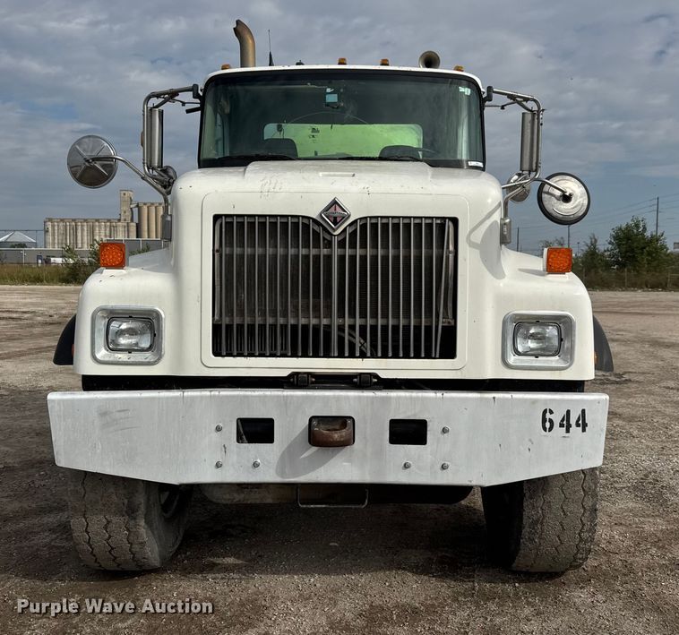 image for item EM8416 2007 International PayStar 5500i ready mix truck