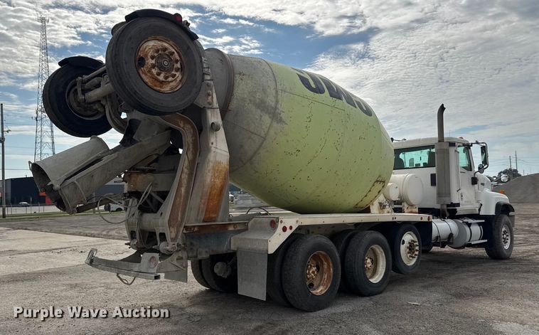 image for item EM8416 2007 International PayStar 5500i ready mix truck